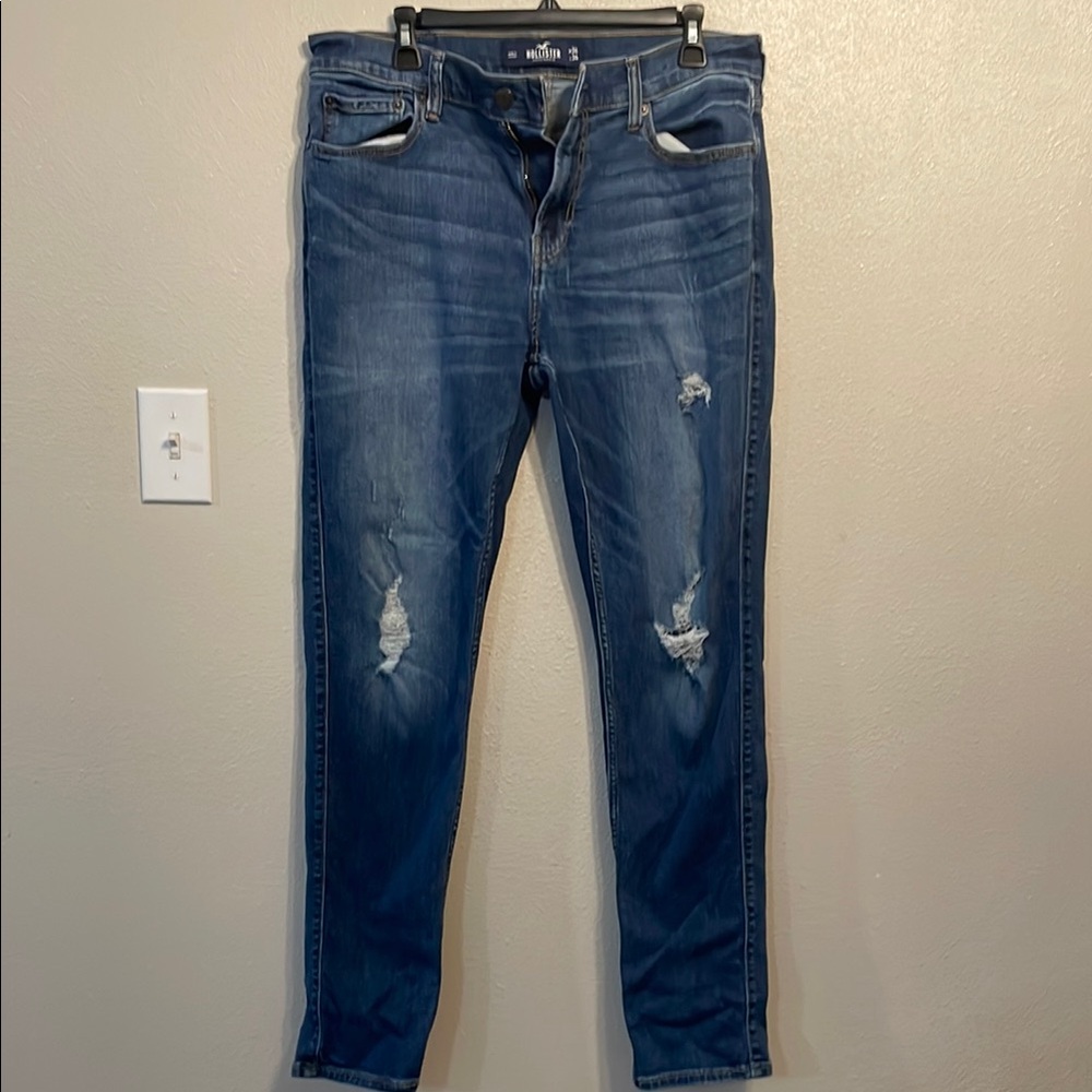 Hollister Men's Blue Distressed Jeans